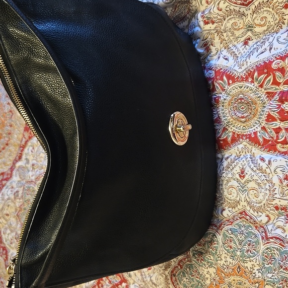 Coach - Picture 6 of 10